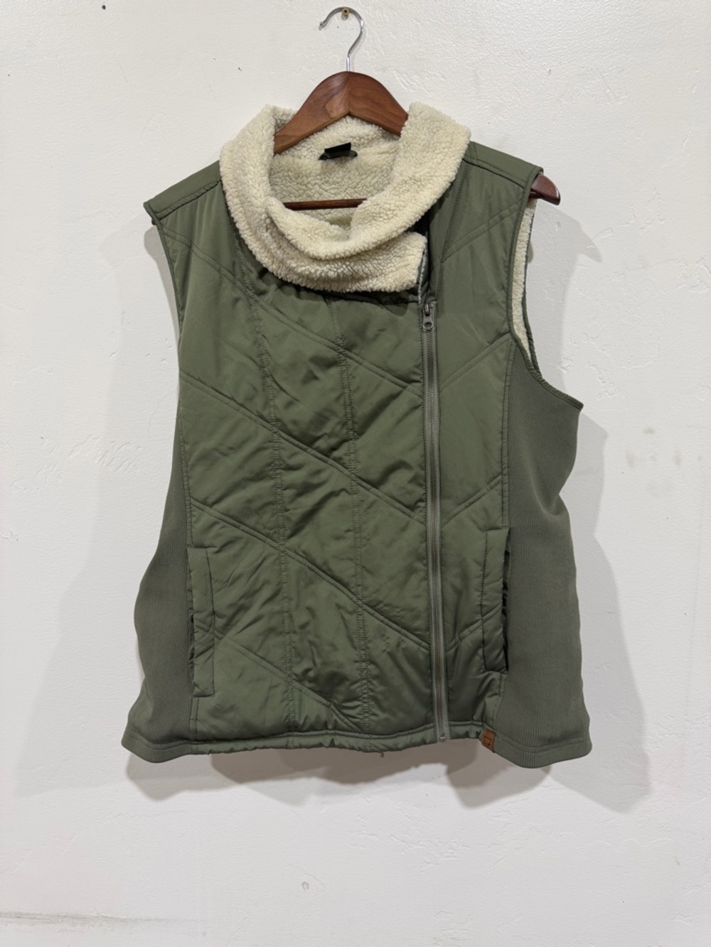 LIV outdoors vest